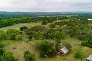 7866 County Road 404 Rd, Spicewood, TX 78669 - Photo 14