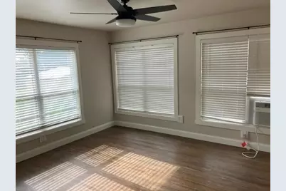 204 E Dry Street, San Saba, TX 76877 - Photo 20