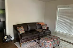 204 E Dry St, San Saba, TX 76877 - Photo 8