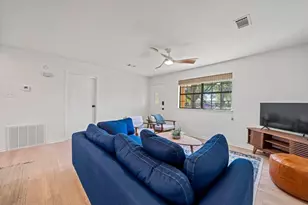 512 W Pecan Dr, Johnson City, TX 78636 - Photo 6