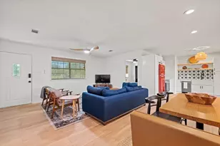 512 W Pecan Dr, Johnson City, TX 78636 - Photo 4