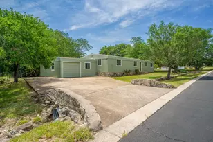 1605 Colonneh, Horseshoe Bay, TX 78657 - Photo 22