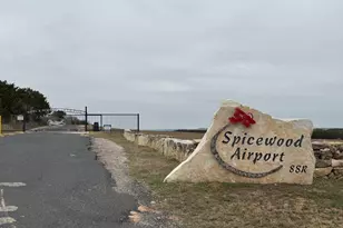 712 Coventry Rd, Spicewood, TX 78669 - Photo 2