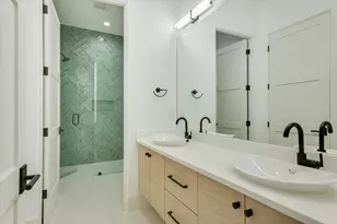 98 Wennmohs Pl, Horseshoe Bay, TX 78657 - Photo 22