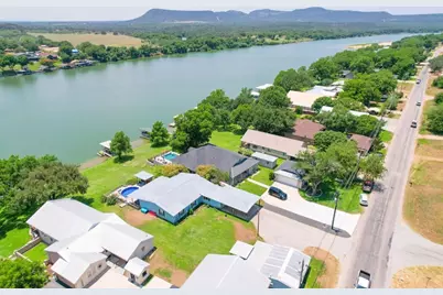 2932 River Oaks, Kingsland, TX 78639 - Photo 2