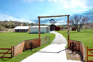 800 Quarter Horse Cir, Kingsland, TX 78639 - Photo 1