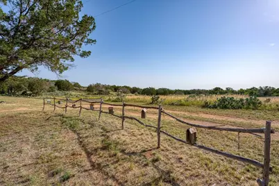 271 The Rock Road, Buchanan Dam, TX 78609 - Photo 14