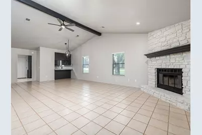 26 Fairway Ln, Meadowlakes, TX 78654 - Photo 6