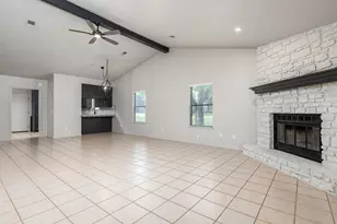 26 Fairway Ln, Meadowlakes, TX 78654 - Photo 6