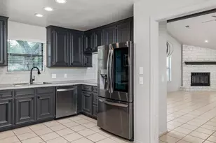 26 Fairway Ln, Meadowlakes, TX 78654 - Photo 12