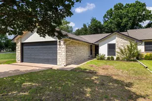 26 Fairway Ln, Meadowlakes, TX 78654 - Photo 1