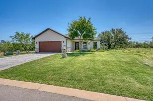 815 Sunray, Horseshoe Bay, TX 78567 - Photo 1