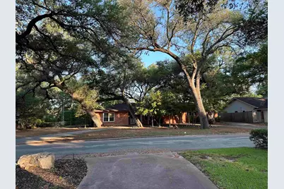 1104 Arbor Lane, Marble Falls, TX 78654 - Photo 2