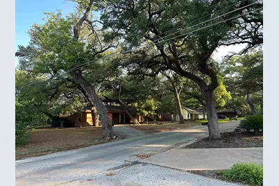1104 Arbor Lane, Marble Falls, TX 78654 - Photo 4