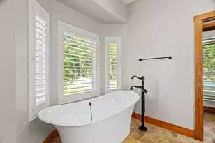 412 E Haney Trace St, Horseshoe Bay, TX 78657 - Photo 24