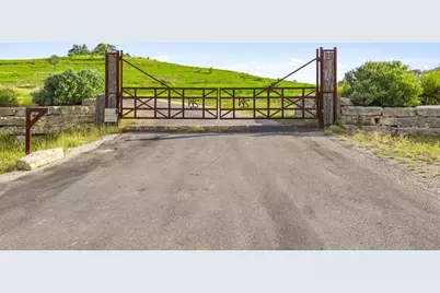 768 N Walnut Springs Road, Johnson City, TX 78636 - Photo 24