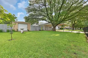 310 Cardinal Ln, Burnet, TX 78611 - Photo 2