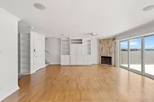 625 Horseshoe Bay N Blvd, Horseshoe Bay, TX 78657 - Photo 10