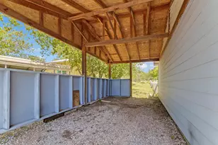 6261 River Oaks Dr, Kingsland, TX 78639 - Photo 4