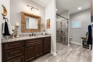 105 Clear Spgs Ct, Marble Falls, TX 78654 - Photo 10