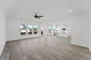 100 W Up There Rd, Horseshoe Bay, TX 78657 - Photo 4