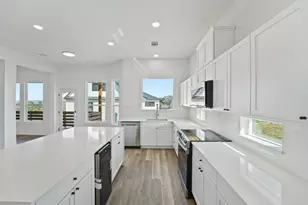 100 W Up There Rd, Horseshoe Bay, TX 78657 - Photo 8