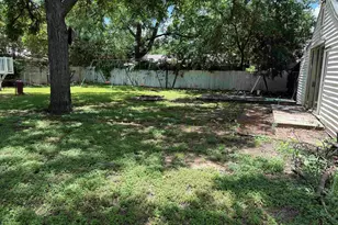 407 S Main St, Burnet, TX 78611 - Photo 8