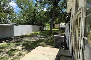 407 S Main St, Burnet, TX 78611 - Photo 6