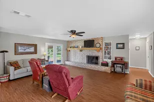 711 Oak Forest, Marble Falls, TX 78654 - Photo 8