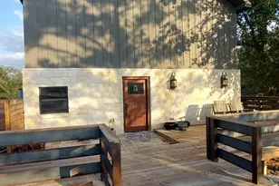 610 Flag Creek Dr, Llano, TX 78643 - Photo 2