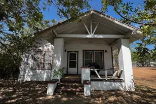 1109 Ford St, Llano, TX 78643 - Photo 8