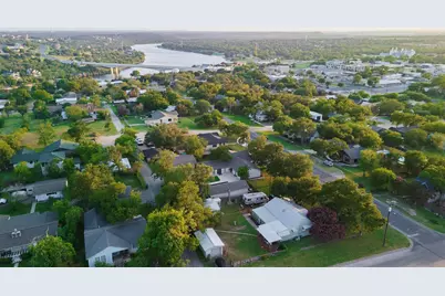 505 Avenue E, Marble Falls, TX 78654 - Photo 8