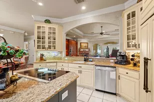 205 Kites Ct, Horseshoe Bay, TX 78657 - Photo 8