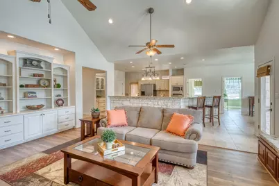 1050 Twisted Oak, Horseshoe Bay, TX 78657 - Photo 6