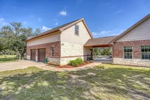 1050 Twisted Oak, Horseshoe Bay, TX 78657 - Photo 20