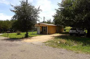 1213 Willow Dr, Kingsland, TX 78639 - Photo 2