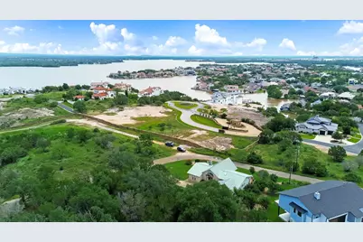713 Lagoon Loop, Horseshoe Bay, TX 78656 - Photo 2