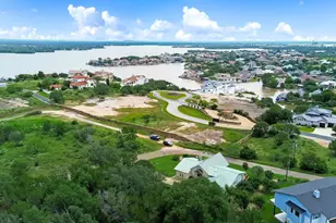 713 Lagoon Loop, Horseshoe Bay, TX 78656 - Photo 2