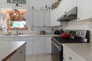 609 W Leon, Llano, TX 78643 - Photo 6