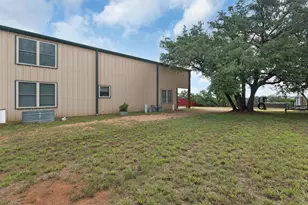 609 W Leon, Llano, TX 78643 - Photo 8