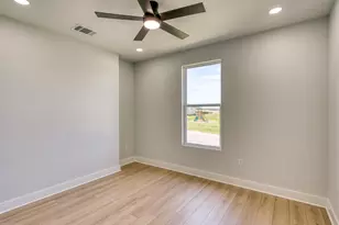 101 Olympia Hills Ct, Kingsland, TX 78639 - Photo 18