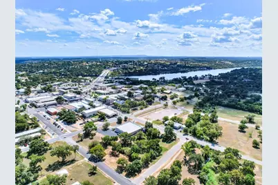 307 Avenue K, Marble Falls, TX 78654 - Photo 10