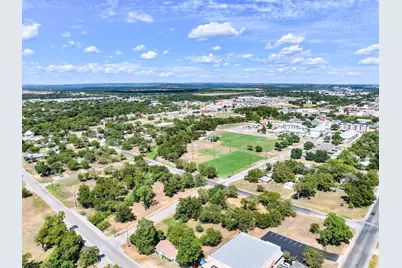 307 Avenue K, Marble Falls, TX 78654 - Photo 8