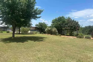 1109 Ashley Ave, Llano, TX 78643 - Photo 28