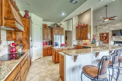 1105 Hi Fault, Horseshoe Bay, TX 78657 - Photo 10
