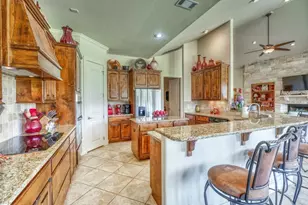 1105 Hi Fault, Horseshoe Bay, TX 78657 - Photo 10