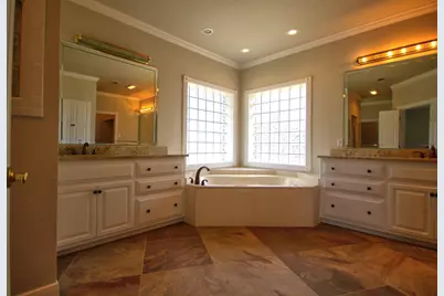 618 Cedar, Buchanan Dam, TX 78609 - Photo 16