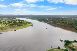 204 Crest Dr, Spicewood, TX 78669 - Photo 1