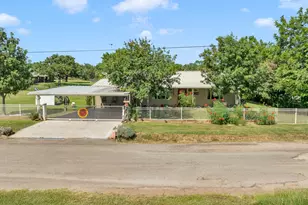 1570 Breezeway, Tow, TX 78672 - Photo 2