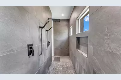 150 Wandering Oaks Cir Circle, Burnet, TX 78611 - Photo 16